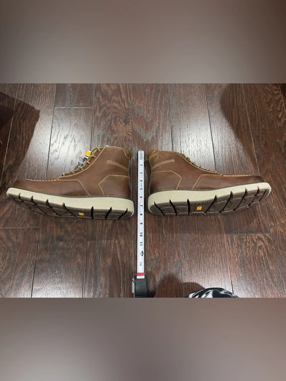 CAT Men Covert Boots Leather Brown Size 10.5  NEW $140